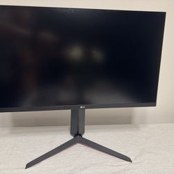 Gaming Monitor - LG - UltraGear 27” IPS LED QHD FreeSync and G-SYNC Compatible Monitor With HDR