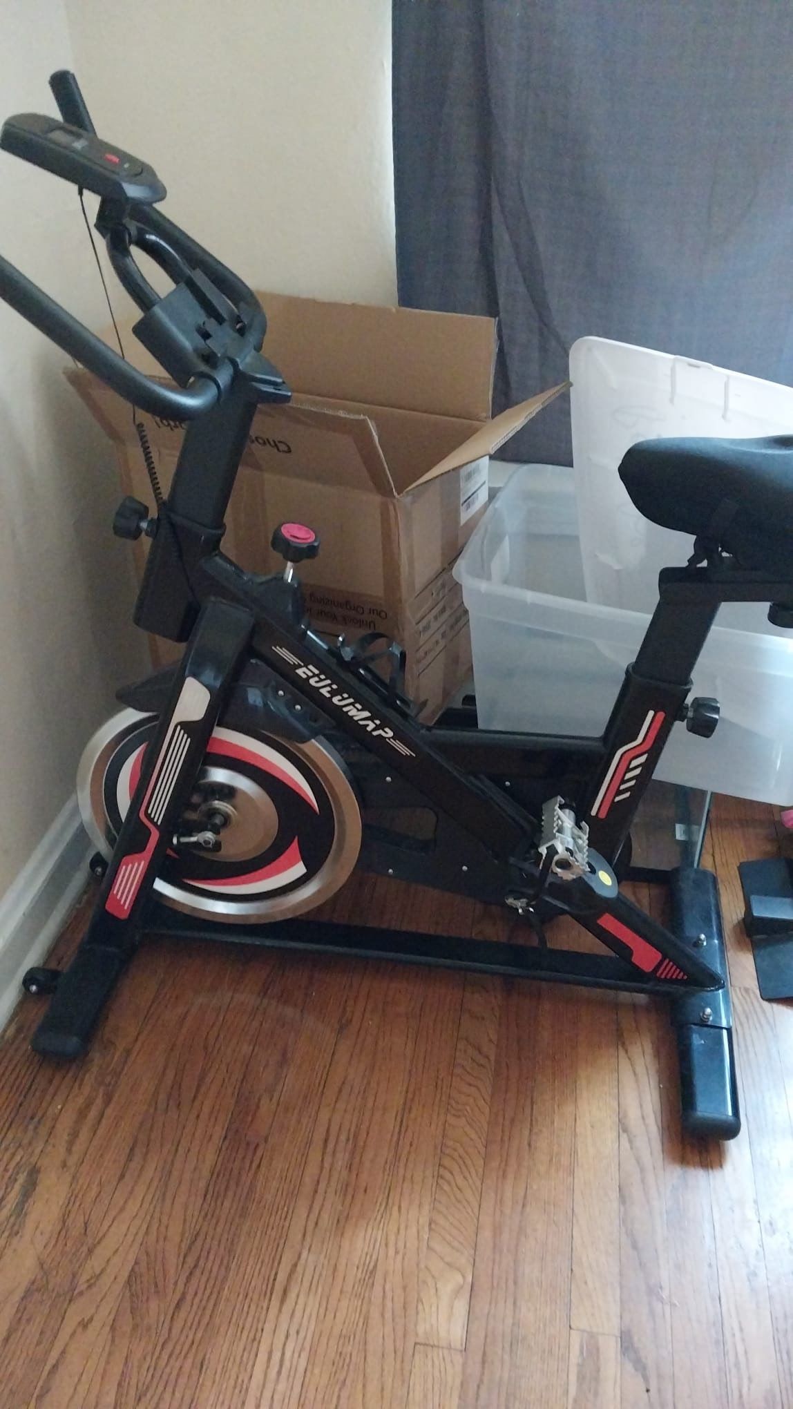 Exercise Bike-Stationary Indoor Cycling Bikes For Home Gym with Ipad Mount &Comfortable Seat Cushion(Red)