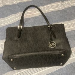 Michael Kors Jet Set Travel Large Saffiano Leather Purse for Sale in