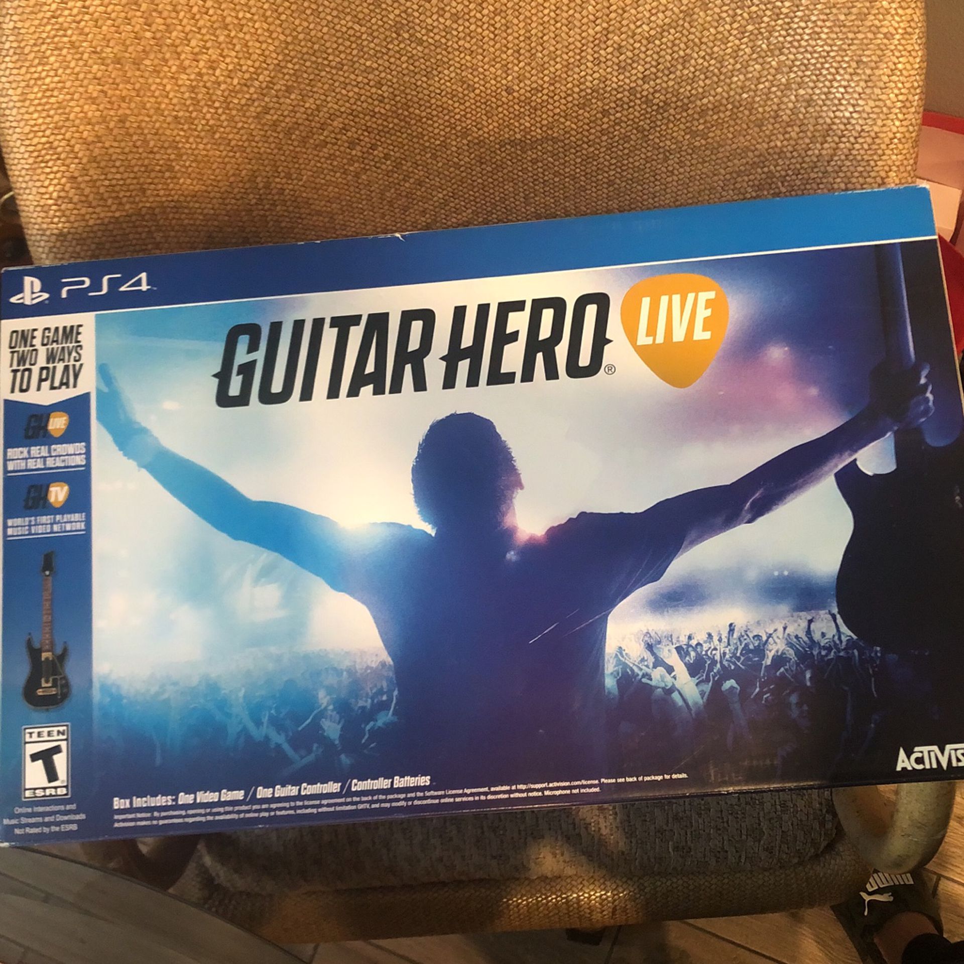 Guitar Hero Live  PS4  In Box  Sealed