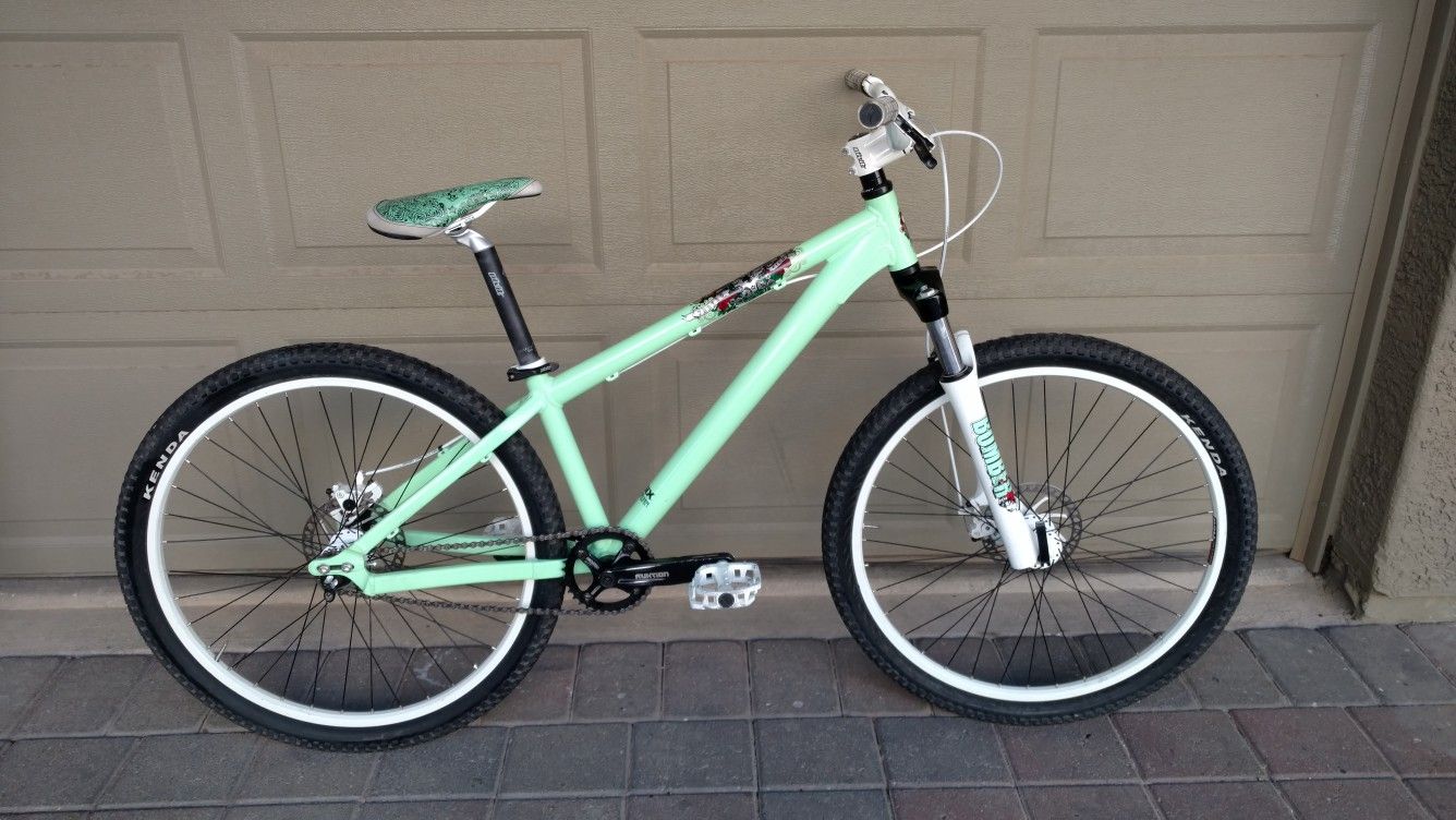 Haro Thread 8 Dirt Jump DJ Bike