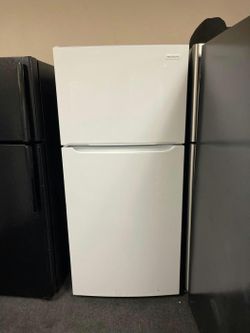 Frigidaire White Top Mount Fridge - Energy Efficient