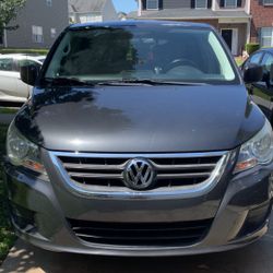 2012 Volkswagen Routan