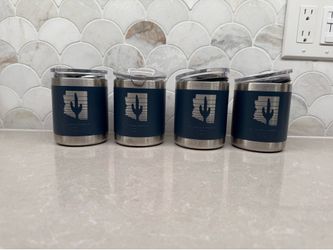 4 Yeti 10 oz lowball with mag slider Navy blue w AZ state logo