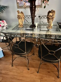 dining room table pulaski