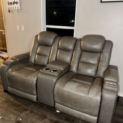 Reclining & chargeable leather sofas