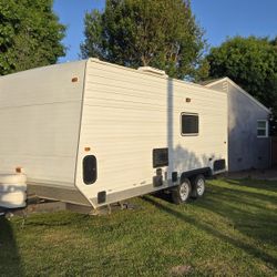 2005 Forest River T18
