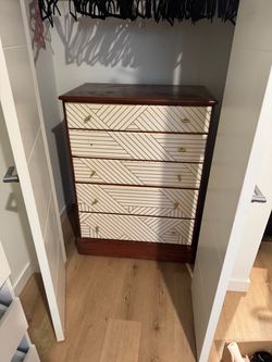 5 drawer wooden Dresser