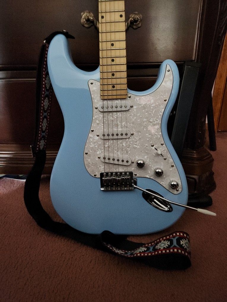 sawtooth guitar and accessories