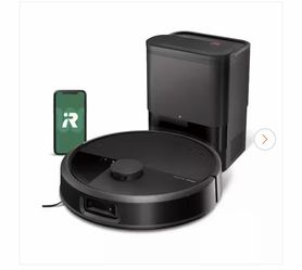 Roomba Max 715 Vac Robot Vacuum with Smart Navigation for MultiSurface Floors in Black with AutoWash Dock