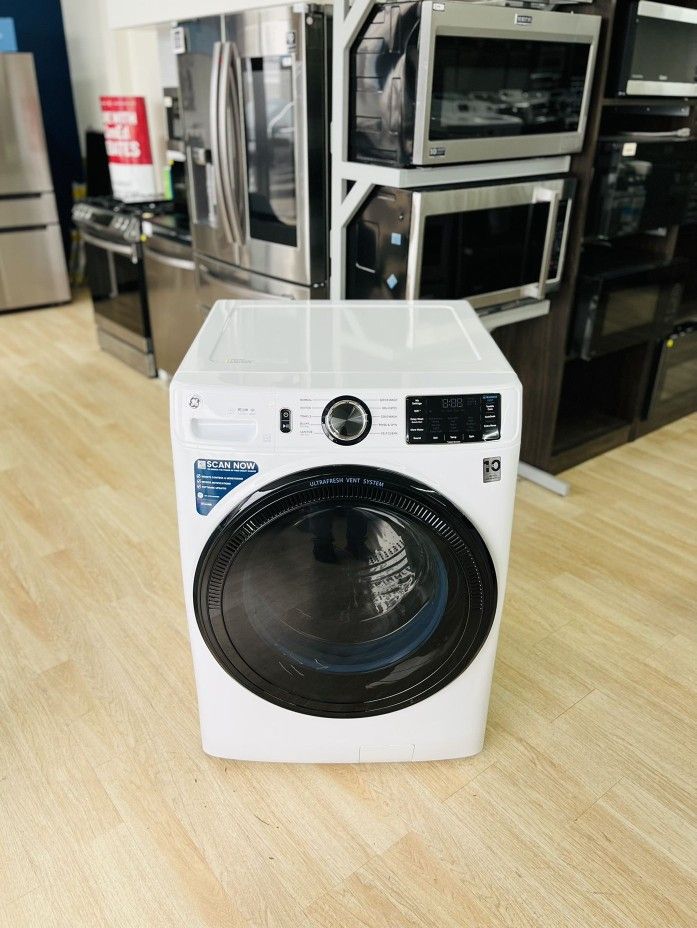 GE 4.5 cu. ft. Capacity Smart Front Load Washer with UltraFresh Vent