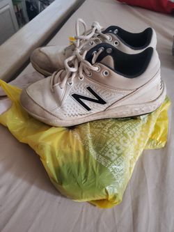 New balance cleats size 6 womans