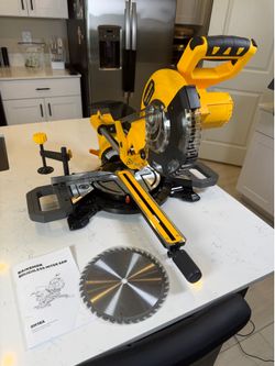 Cordless Sliding Miter Saw NEW
