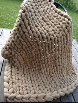 Merino wool chunky knit blanket