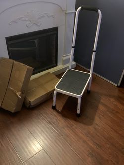 Step Stool with Safety Handle Bar