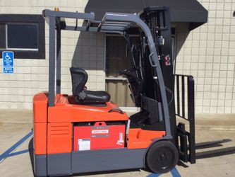 Toyota Electric 4,000 Lbs Capacity, 3wheeler