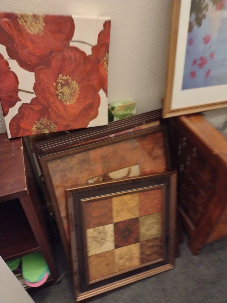 Pictures Flowers Lamps Knick Knacks