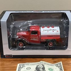 SpecCast Collectible- Vintage Oil Tanker Replica