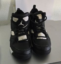 Jordan kids boys black and white shoes