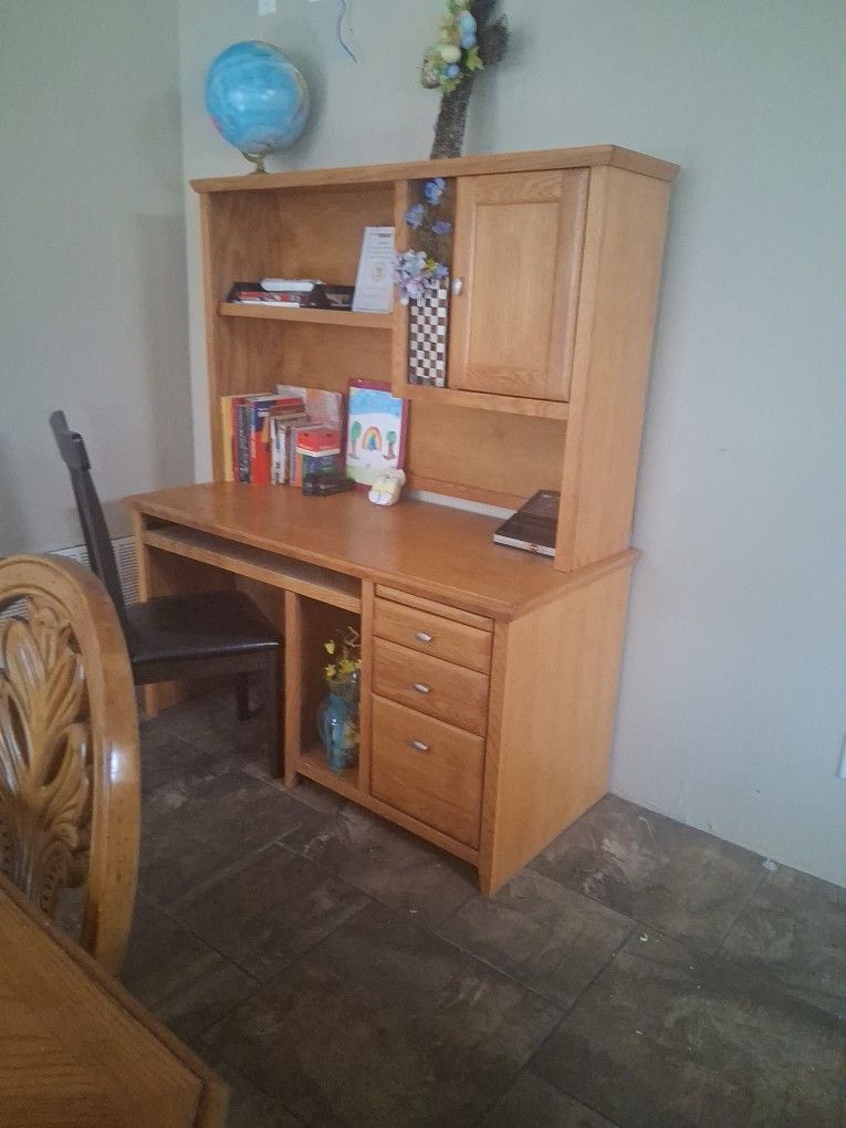 Computer Desk And Cabinet 