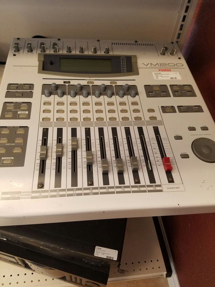 FOSTEX VM200