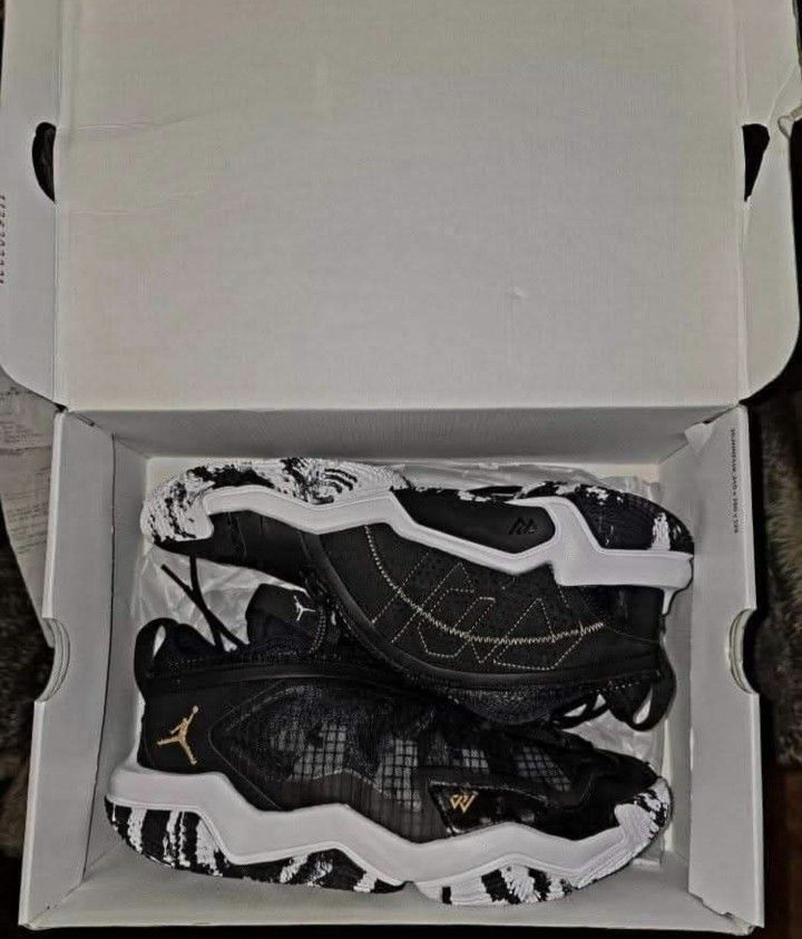 JORDAN BRAND NEW MENS SIZE 10.5