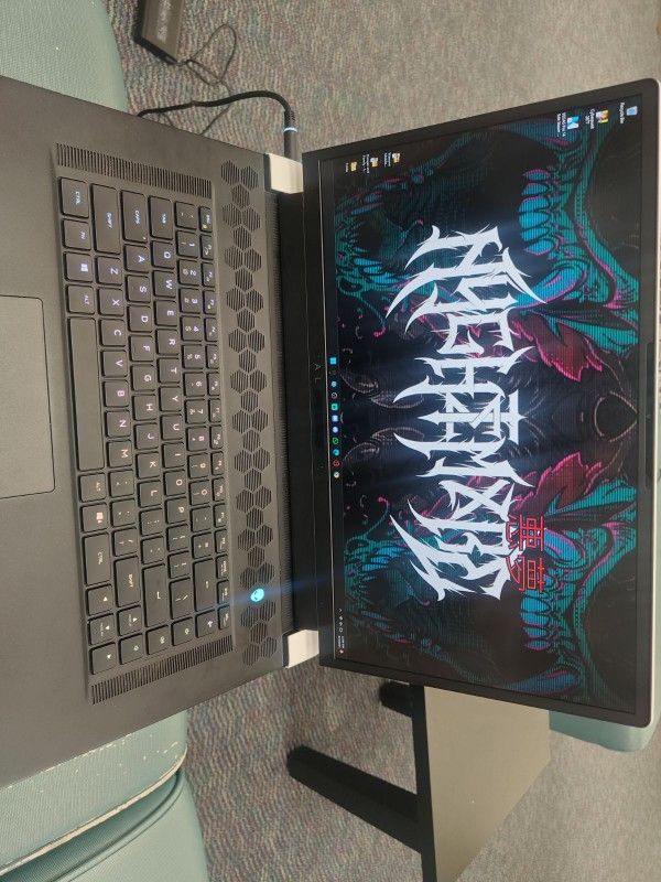 Alienware X17 [ I7•RTX 3070•32 RAM•3TB ]