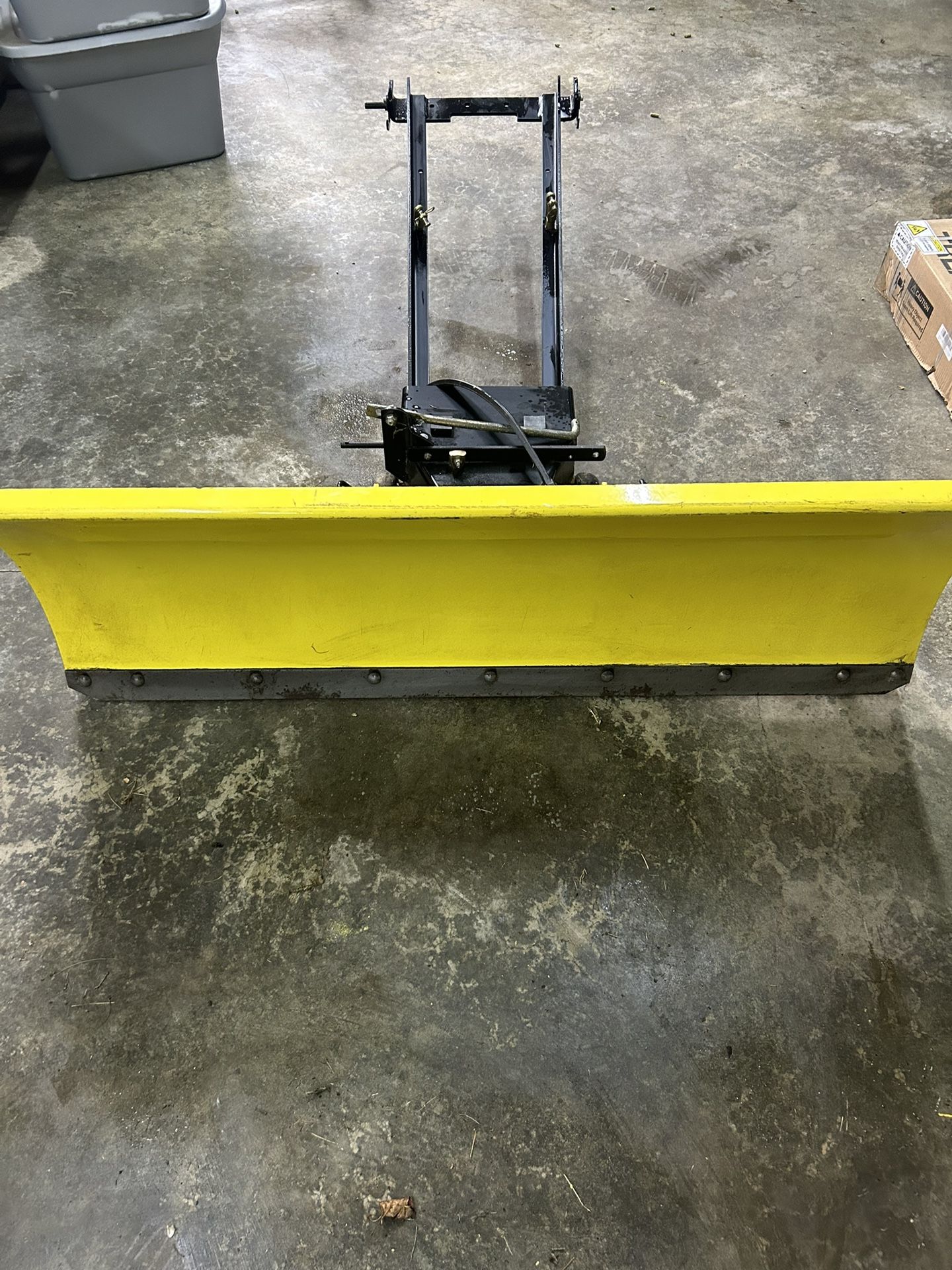 John Deere Snow Plow Blade Attachment 48in