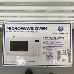 GE 0.9cu. ft. 900 Watts Countertop Microwave Oven - Brand New!