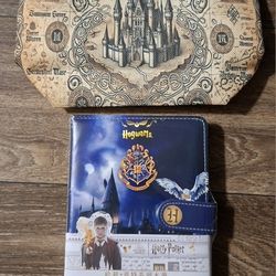 Harry Potter Gift Set: Hogwarts Planner & Makeup Bag