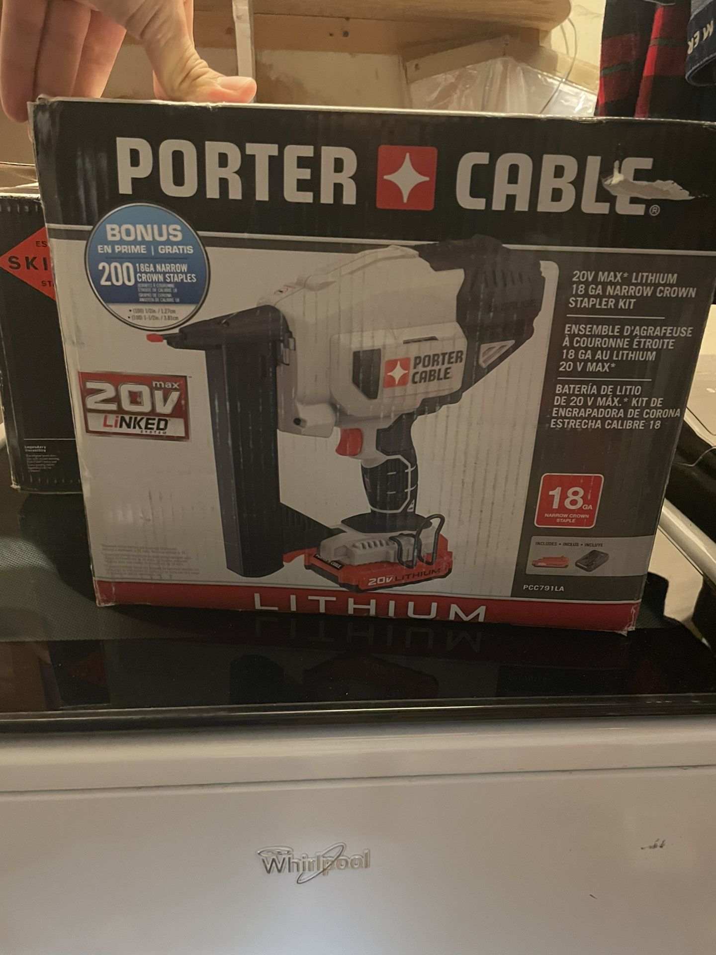 Porter Cable 18-Gauge 20-Volt Max Cordless Narrow Crown Stapler Nailer