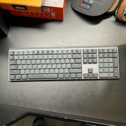 Logitech MX Mechanical Keyboard (Full Size, Clicky Switches, Bluetooth)