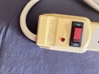 Woods power surge strip