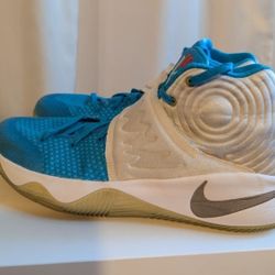 🏀 Nike Kyrie 2 "Christmas" Sneakers – Size 13 – $50 OBO