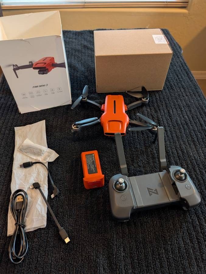 Like New Fimi Mini 3 , amazing low light video , tracking, in box