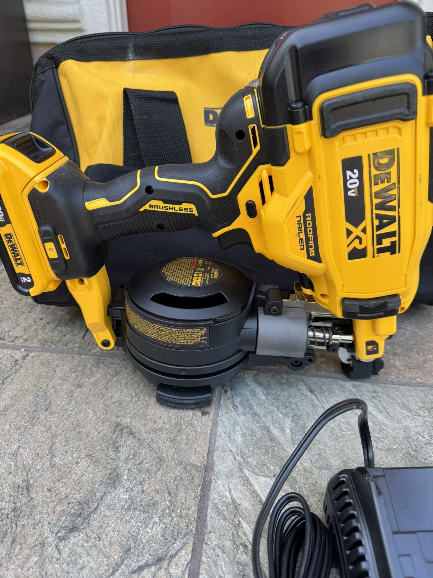 Dewalt 20v Roof Nailer Kit