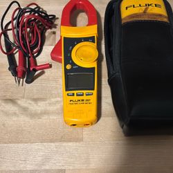 Fluke 337 true RMS clamp meter