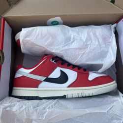 Nike Dunk Low (Chicago Split)