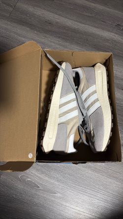 New sneakers size 10