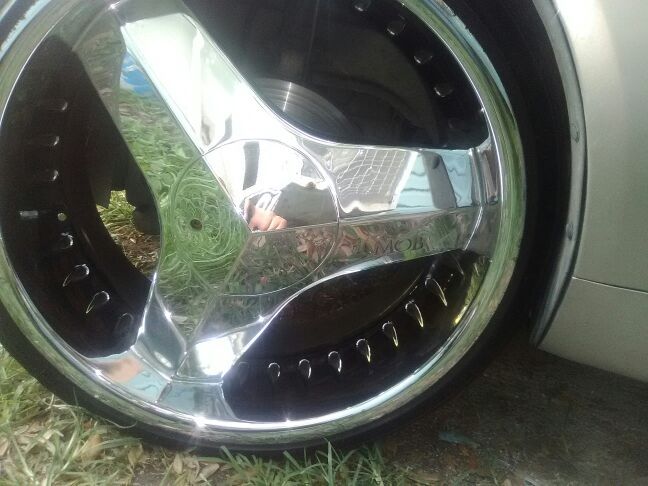 $550/ for 22 inch MOB Blades Deep Dish rims n tire's ,all center caps