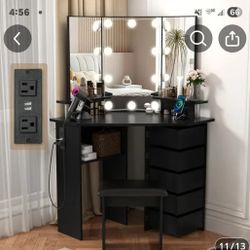 42" Tri Mirror Black Make Up Vanity Brand New In The Box