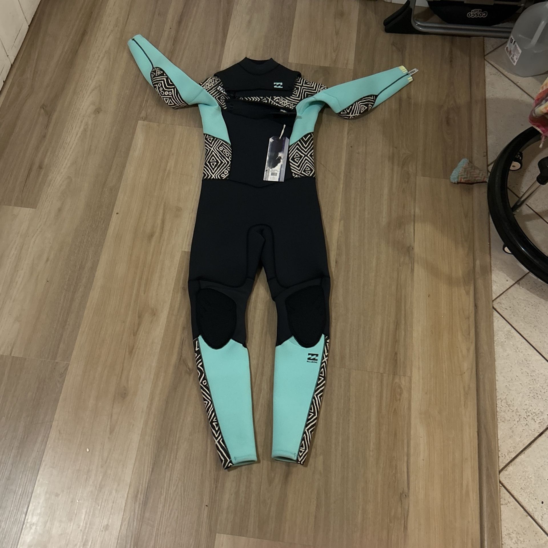Women’s Billabong Wetsuit