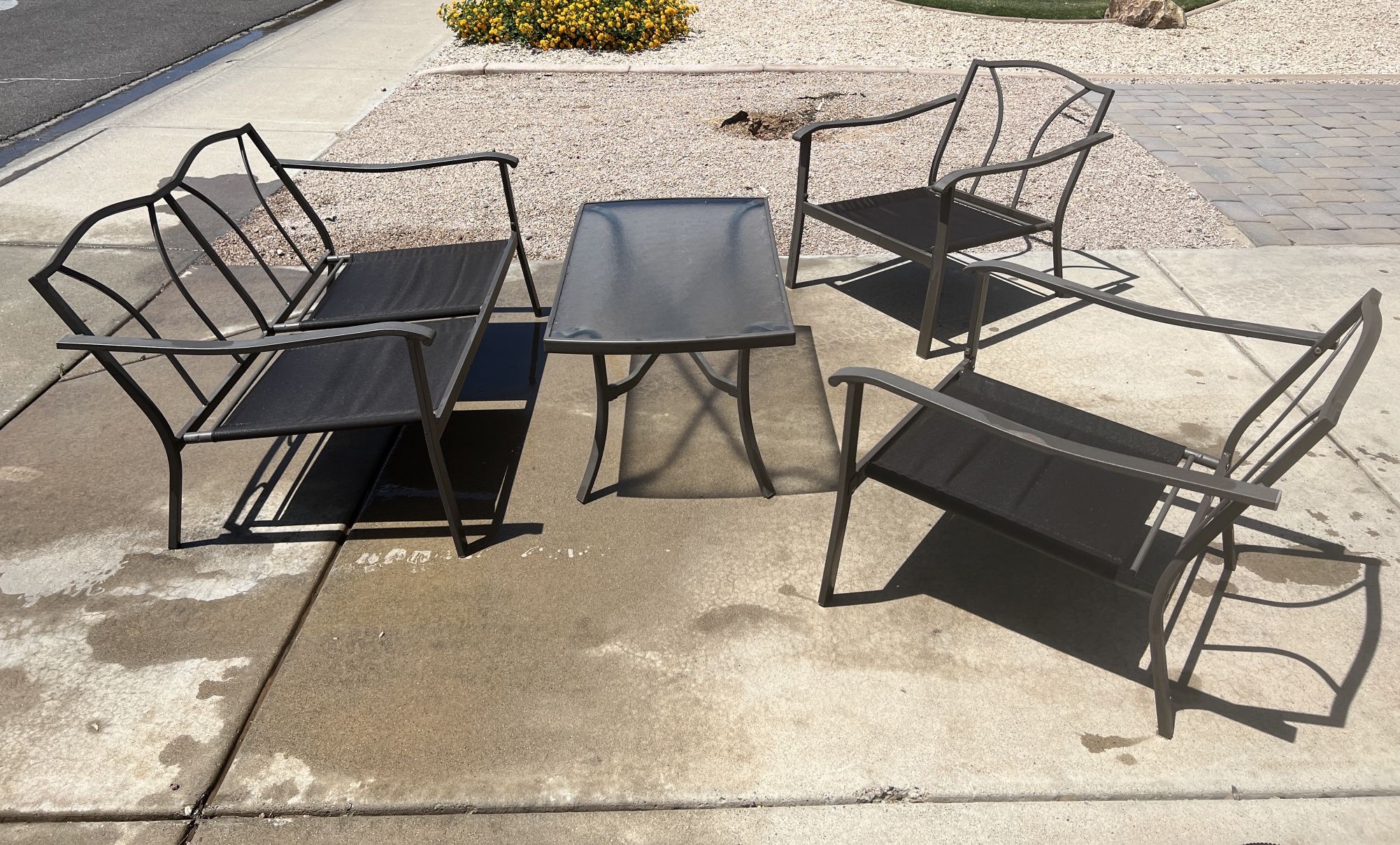 Metal Patio Set for Sale in Glendale, AZ OfferUp