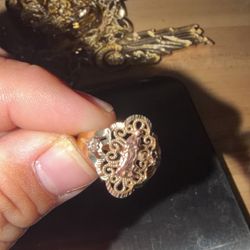 10 Karat Gold Virgin Mary Woman’s Ring