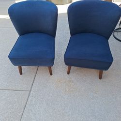 Accent Chairs