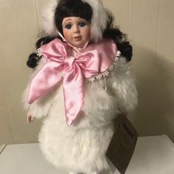 Doll Collectors Guild Seymour Mann's Connoisseur Doll Collection