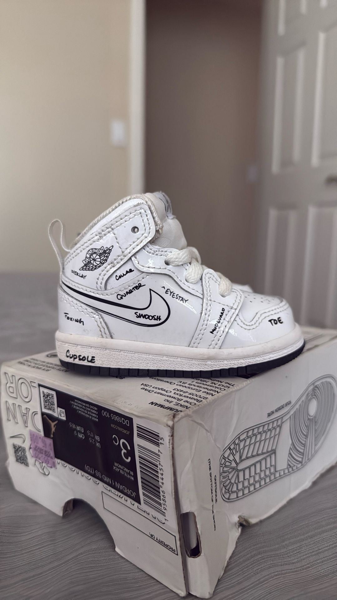 Jordan 1 mid