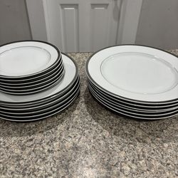 Dinnerware Set