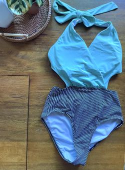 ☀️One Piece Bathing Suit Size 6😎
