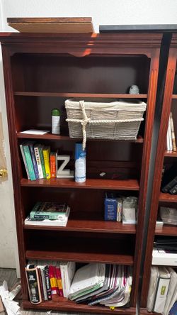 Free 2 bookshelf 6 ft tall 35 inch wide